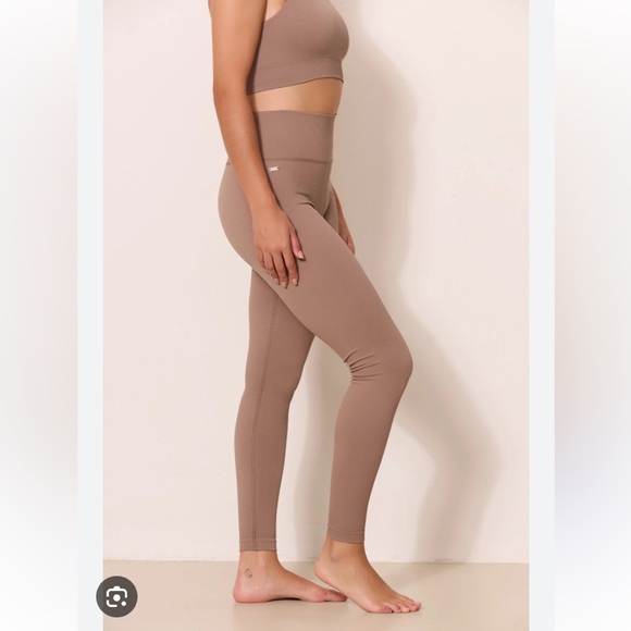 Lune Active sculpt seamless ribbed legging in fossil tan brown size small - Picture 1 of 6
